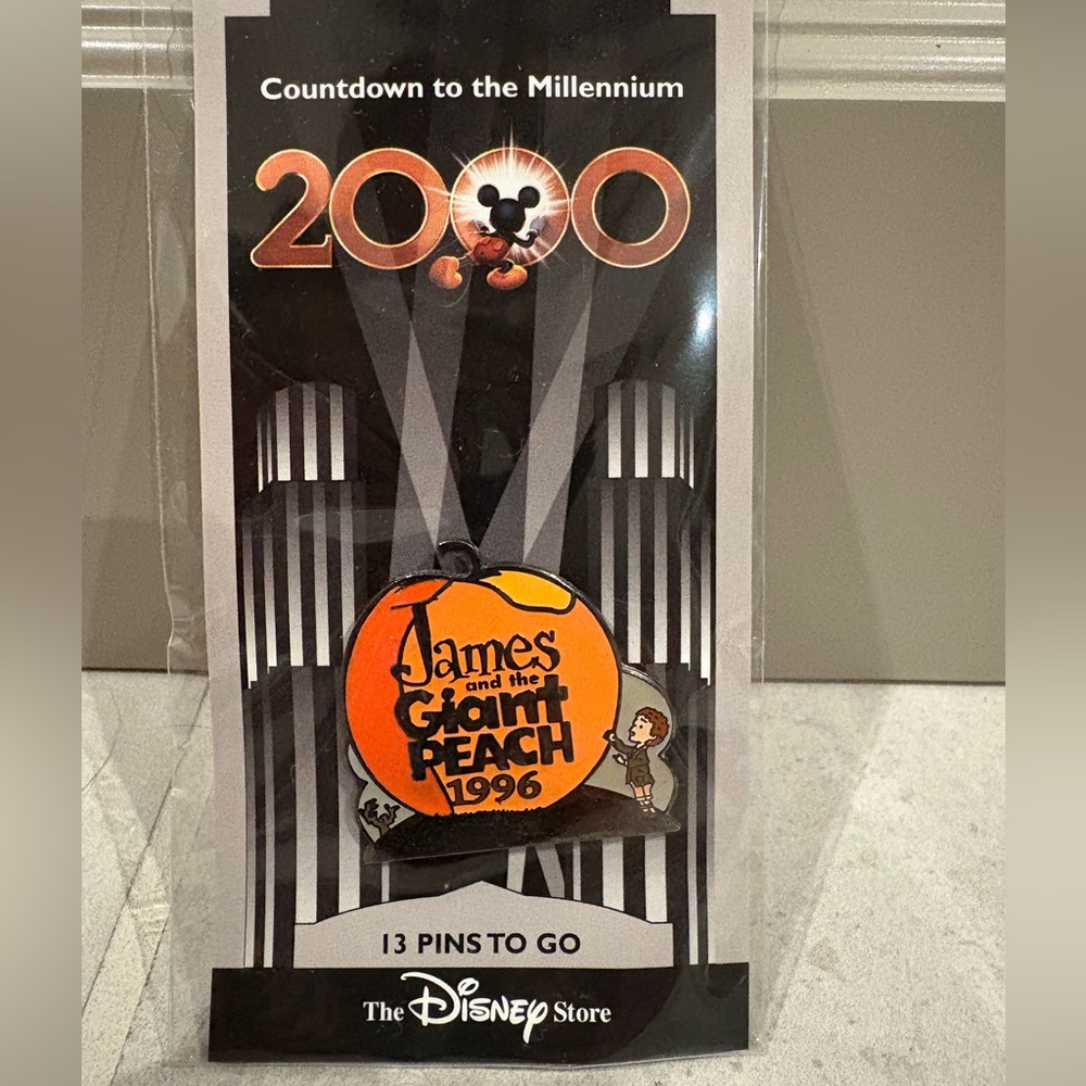 NWT• Disney “Countdown To The Millennium” James &the Giant Peach Collectible Pin